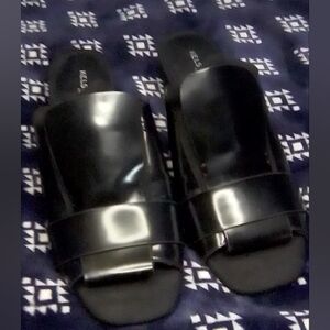 Kelsi Dagger Black Leather Slides